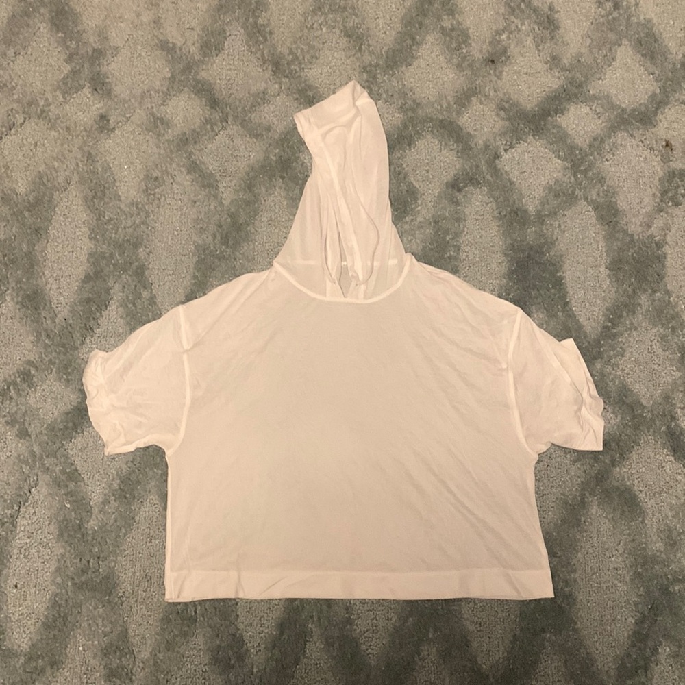 Lightweight + Loose + Semi-Sheer Workout Top, Size XS (US 0/2)